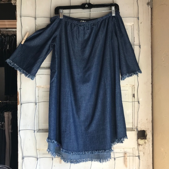Umgee Dresses & Skirts - NWT Umgee Denim Frayed Hem Off Shoulder Dress